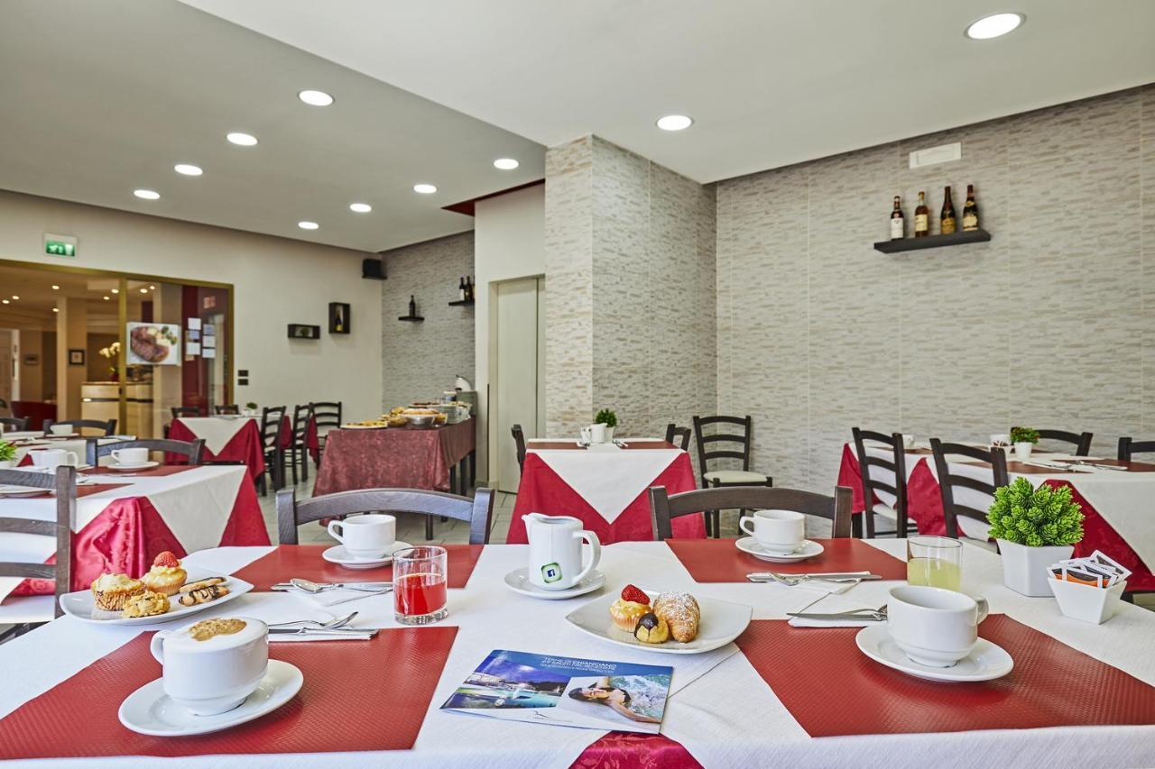 Santa Caterina Hotel & Bike キアンチャーノ・テルメ エクステリア 写真